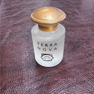 Terra Nova China musk perfume